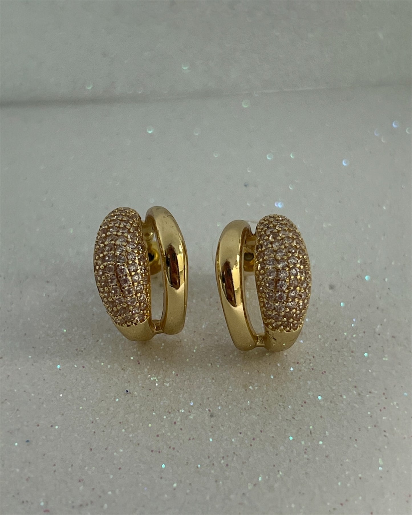 B124- Aretes dorados