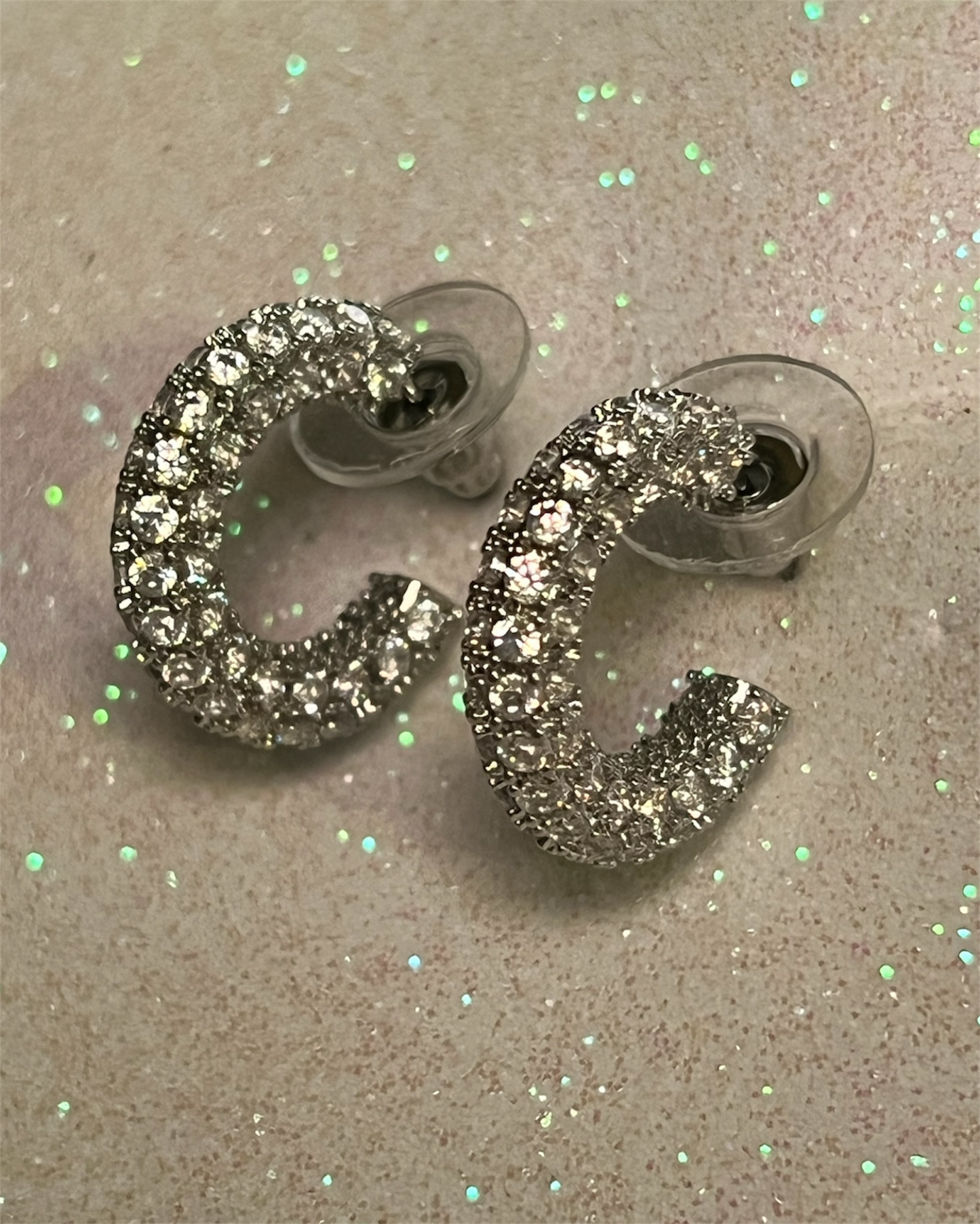 B157 - Aretes plateados